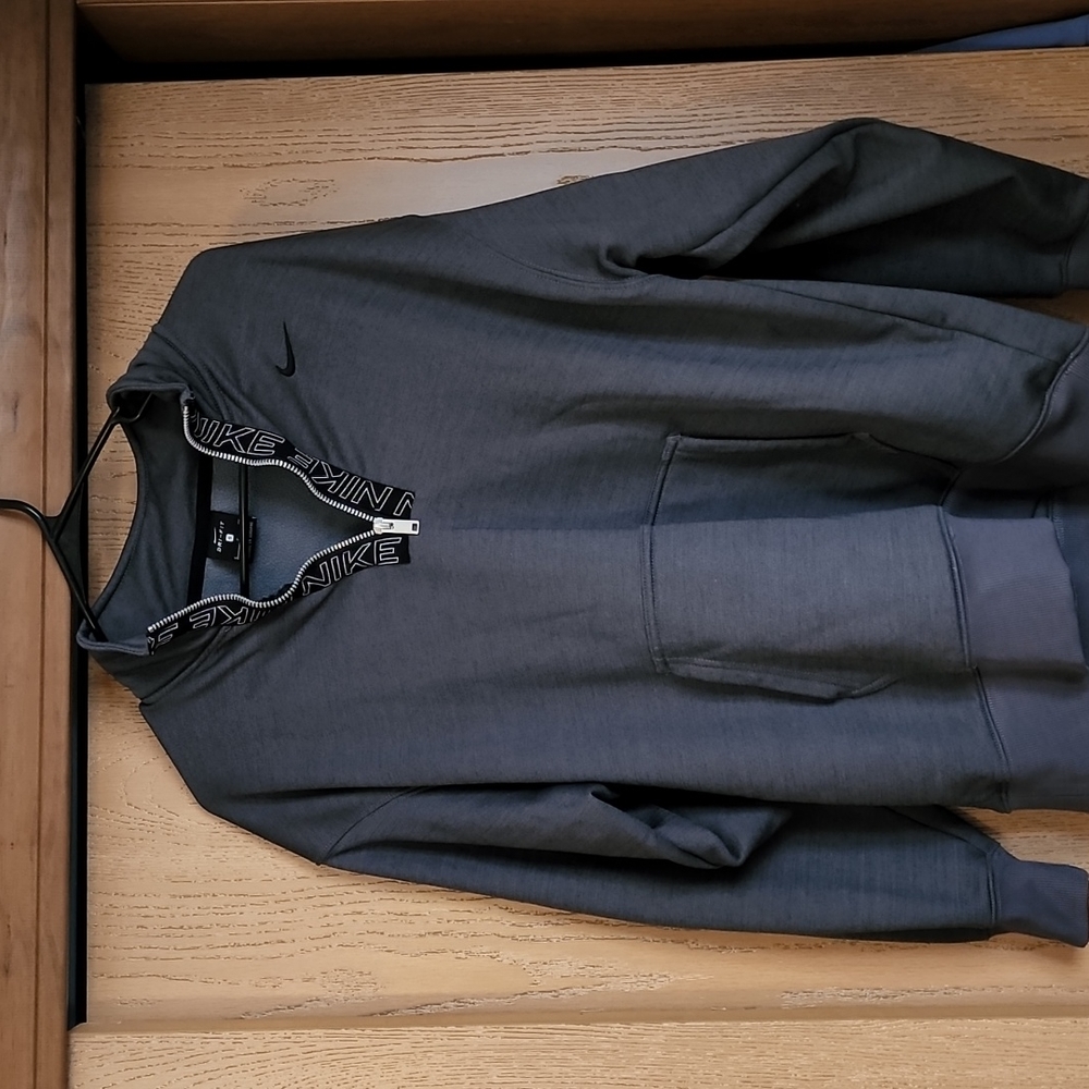 Nike dri-fit sweatshirt. Size small